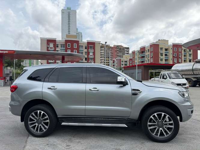 Ford Everest 2020