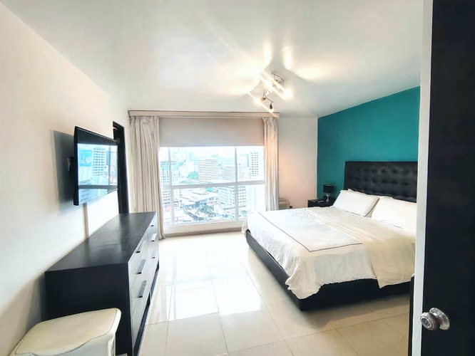 Obarrio | Amplio Apartamento 3 Recámaras + Baño Privado en Cada Una | $2,200 - Imagen 4