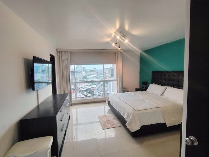 Obarrio | Amplio Apartamento 3 Recámaras + Baño Privado en Cada Una | $2,200 - Imagen 11