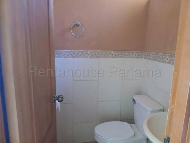 Casa en Alquiler en Villa Zaita | La Rotonda – Amplitud, Naturaleza y Cerca del Metro GB - Imagen 9