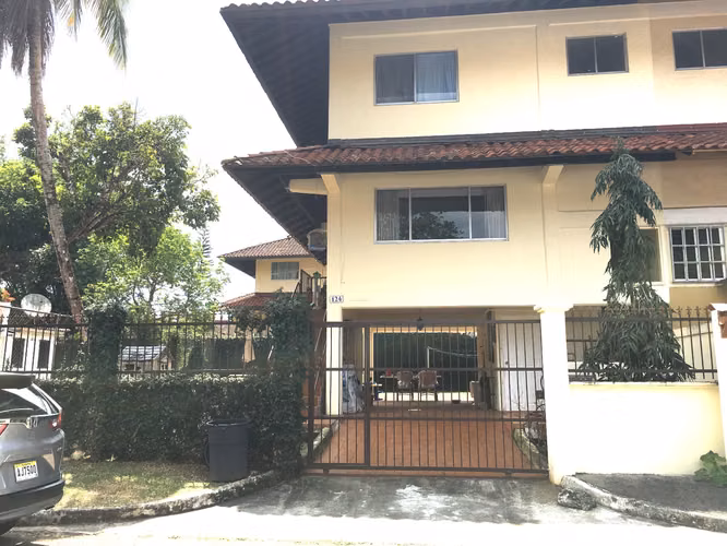 Se vende Duplex en Espinar  - Imagen 1
