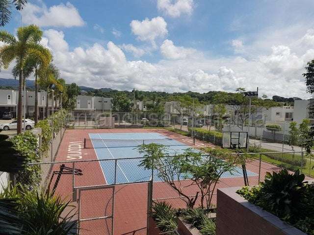 Venta Casa de Esquina Ph Victoria - Paseo del Norte - Brisas del Golf 27YCG2894 - Imagen 5
