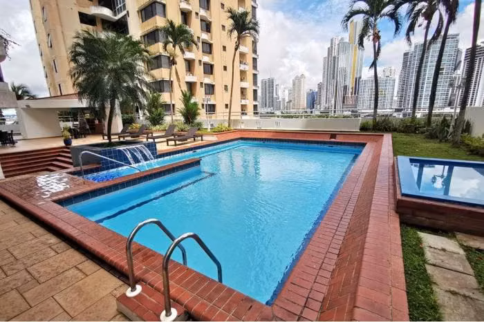 Vendo con hermosa cista, amplio, céntrico apartamento en Paitilla - Imagen 17