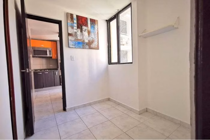Vendo con hermosa cista, amplio, céntrico apartamento en Paitilla - Imagen 13
