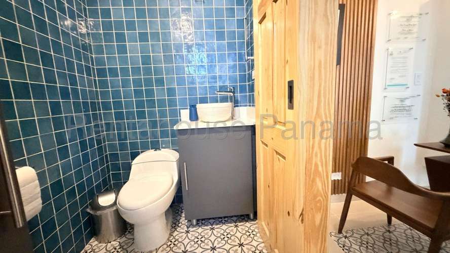 Venta Consultorio Medico en el Exclusivo Centro Comercial Costa del Este 27*2858Mfk - Imagen 12