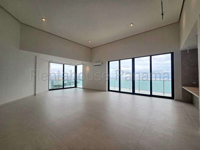 Venta de apartamento en Ph Oasis on the Bay 27MVCH6930 - Imagen 1