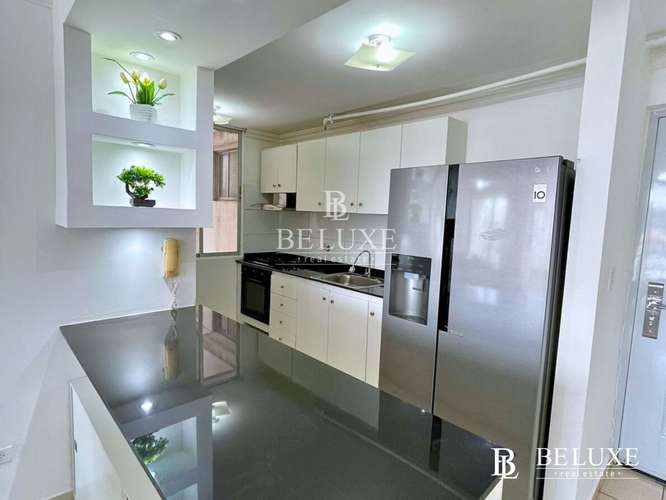 VENTA DE APARTAMENTO AMOBLADO EN VIA ESPAÑA PH PLAZA VALENCIA (8)