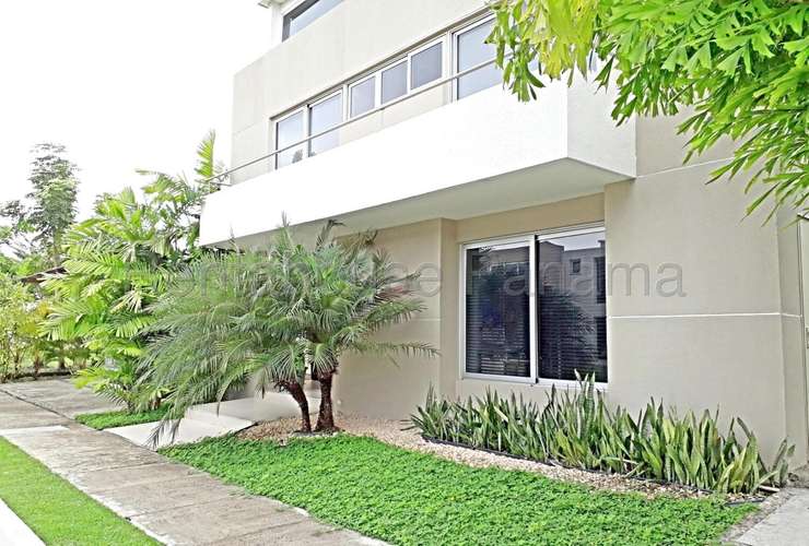 Casa Unifamiliar de 3 Recámaras en Villa Sur, Costa Sur 26EPP6003 - Imagen 2