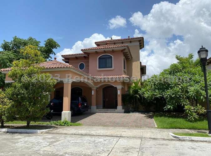 Venta de Casa Unifamiliar en El Doral – 5 Recámaras – 26EPP5336