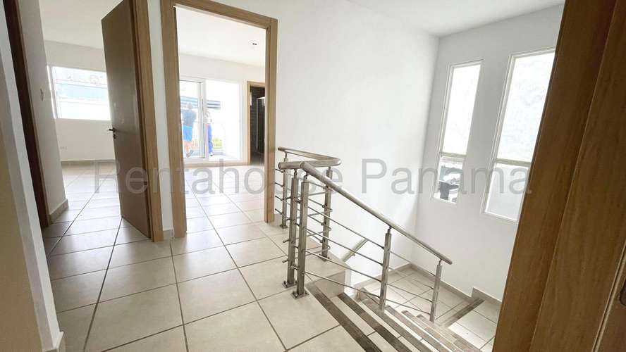 Venta de Casa en Esquina en Brisas del Golf 27*2894Mfk - Imagen 9
