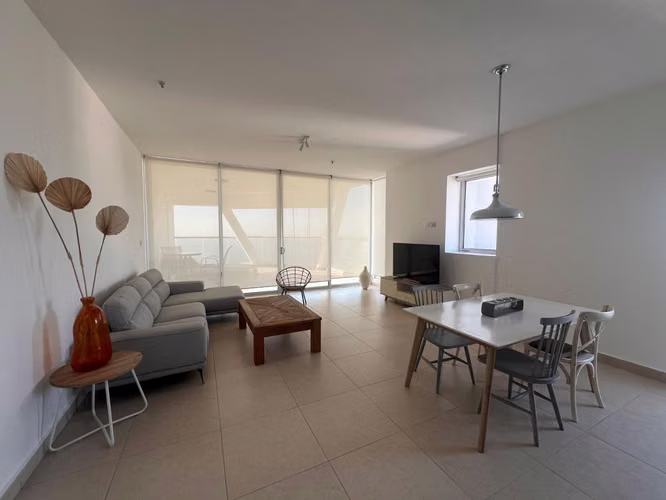 PM AVENIDA BALBOA 1REC 1.5 BAÑ. DEN $1800