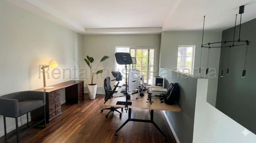 Espectacular Casa Remodelada en Quintas de Versalles | 4 Rec. y Jardín | 26EPP6454 - Imagen 9