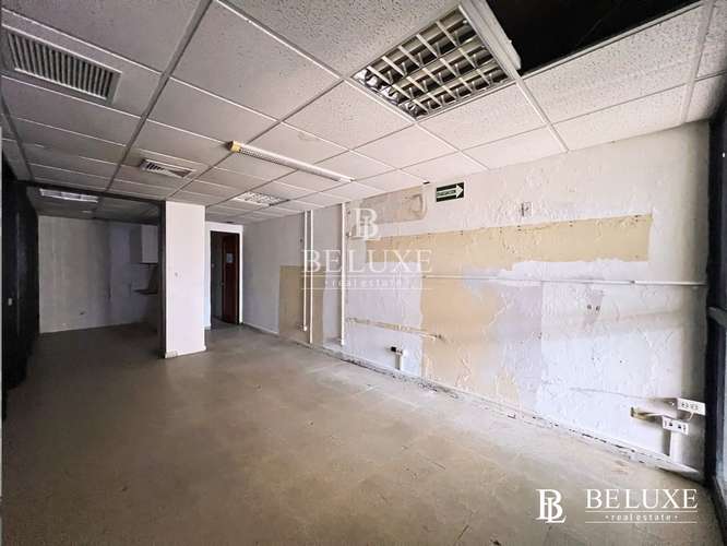 VENTA DE EDIFICIO COMERCIAL COMPLETO EN VIA BRASIL (8)