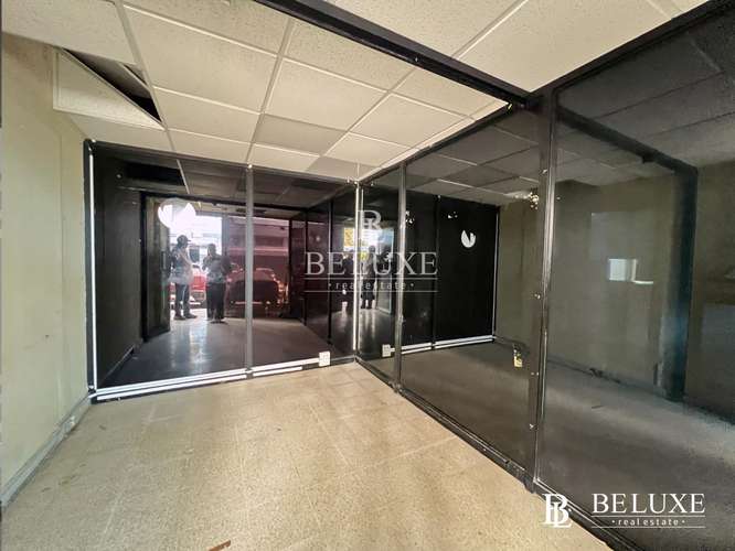 VENTA DE EDIFICIO COMERCIAL COMPLETO EN VIA BRASIL (8)