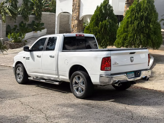 Dodge RAM 1500 5.7L HEMI  - Imagen 6