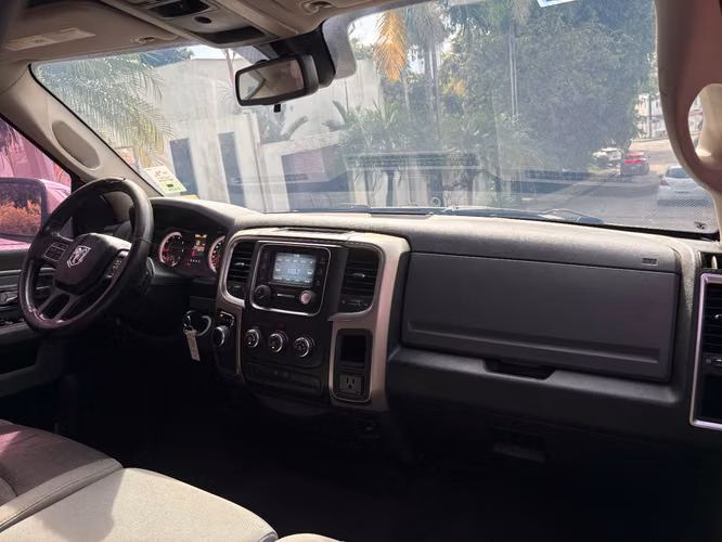 Dodge RAM 1500 5.7L HEMI  - Imagen 9