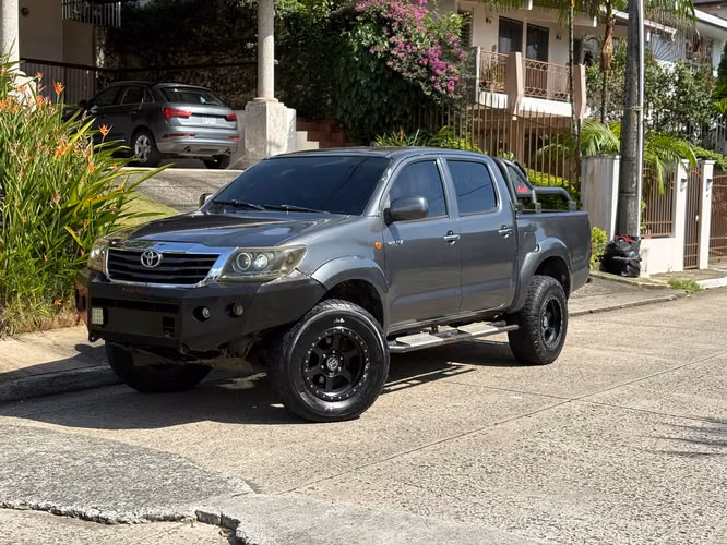 Toyota Hilux Manual 4x4