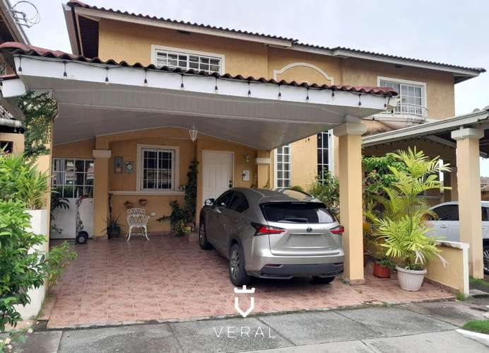 Casa en alquiler en Ancón - Residencial Dorado Lakes (PD)