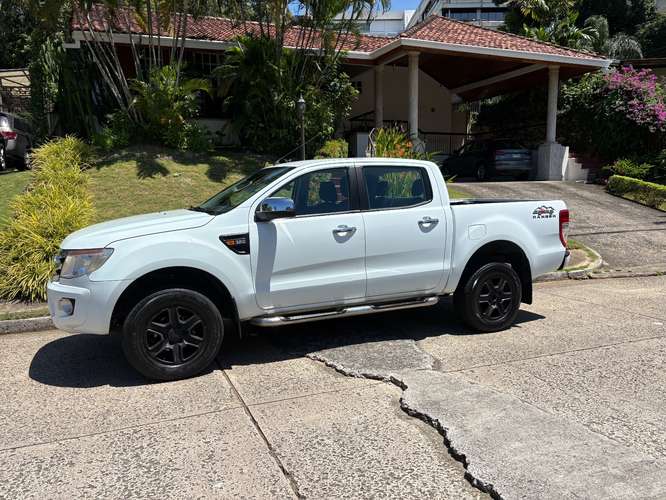 Ford Ranger Automático 4x4  - Imagen 4