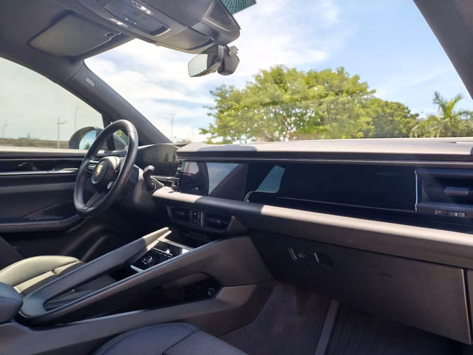 Porsche Macan 4