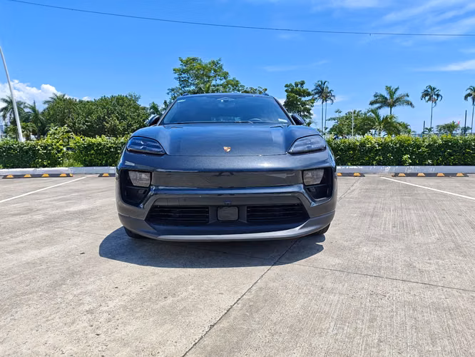 Porsche Macan 4