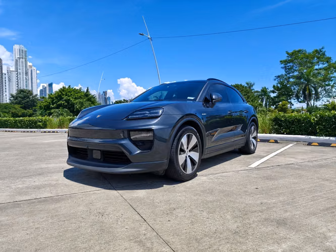 Porsche Macan 4