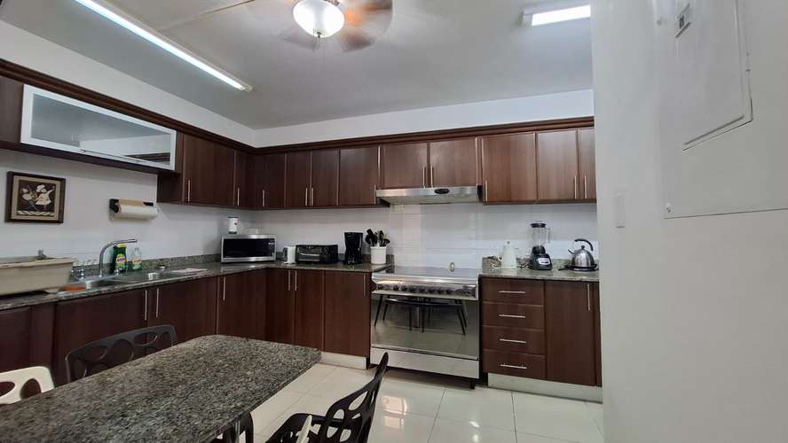 ALQUILER DE APARTAMENTO EN OBARRIO | 190 m² | 3 RECAMÁRAS | 5 BAÑOS, BALCÓN | VISTA PANORAMICA $2,200 /MES
