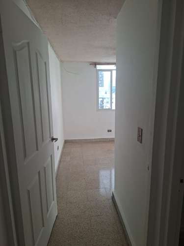  ALQUILO AMPLIO APARTAMENTO FRENTE AL METRO DE VÍA ARGENTINA – 96 m²  - Imagen 14