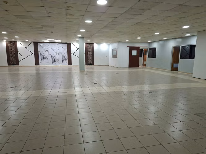 Local Comercial en Alquiler-Plaza Agora, Chanis