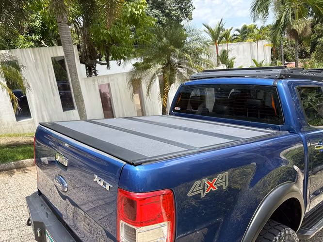 Ford Ranger XLT Full Extras Automático  - Imagen 10