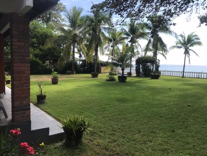 VENTA DE CASA FRENTE AL MAR EL PALMAR