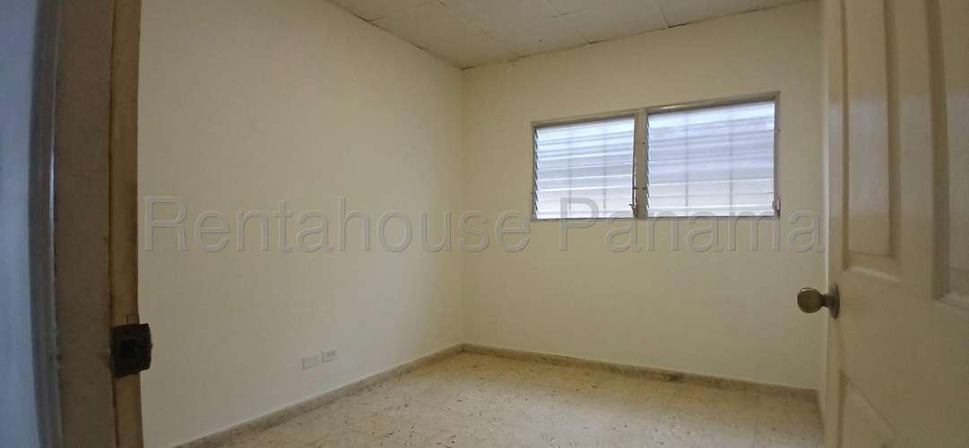 271746. Se vende casa 257m de construcción y 558m de terreno, 3 recámaras, 2 baños