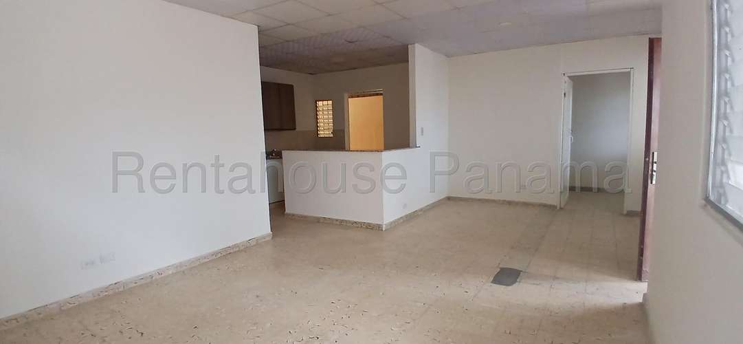 271746. Se vende casa 257m de construcción y 558m de terreno, 3 recámaras, 2 baños