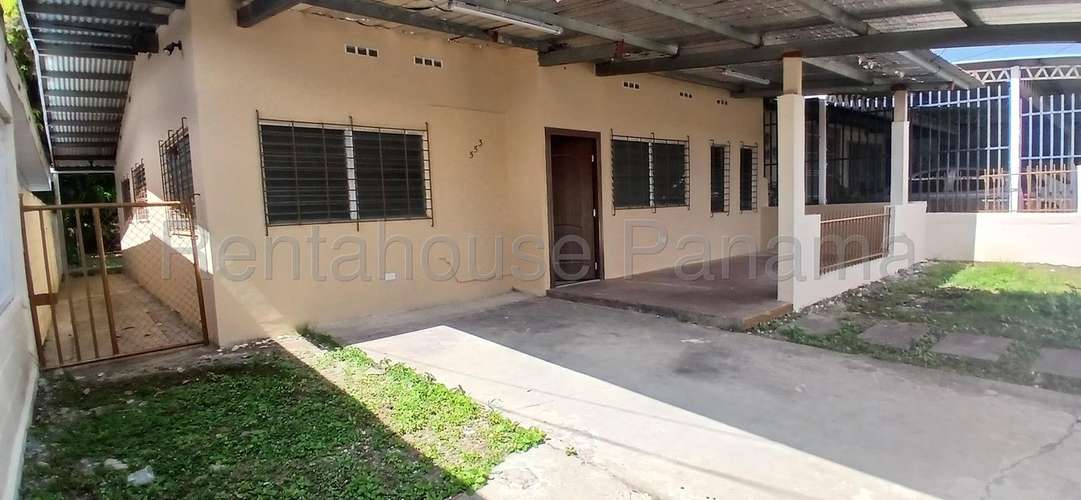 271746. Se vende casa 257m de construcción y 558m de terreno, 3 recámaras, 2 baños