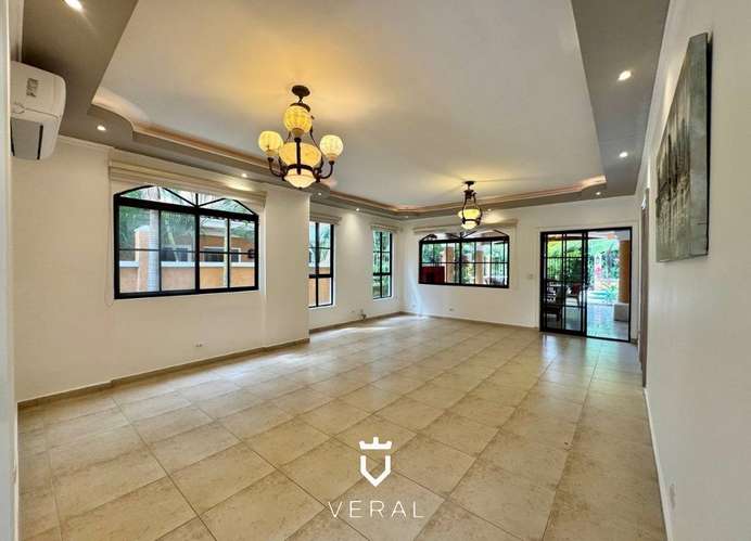 Venta de Casa con piscina en Clayton - Clayton Village (MM) - Imagen 4