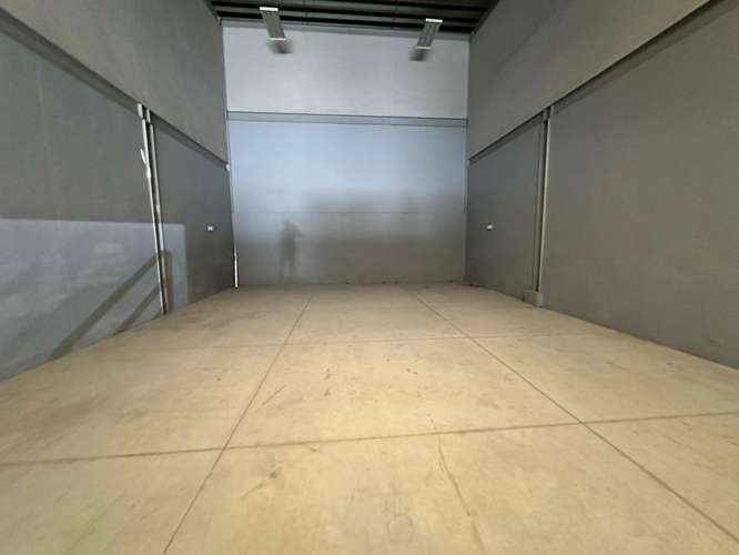 Alquiler de Bodega con Oficina  - Imagen 5