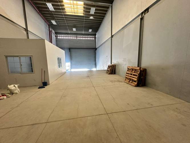 Alquiler de Bodega con Oficina  - Imagen 9