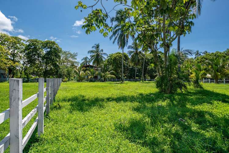 Terreno privilegiado en Las Lajas, Panamá