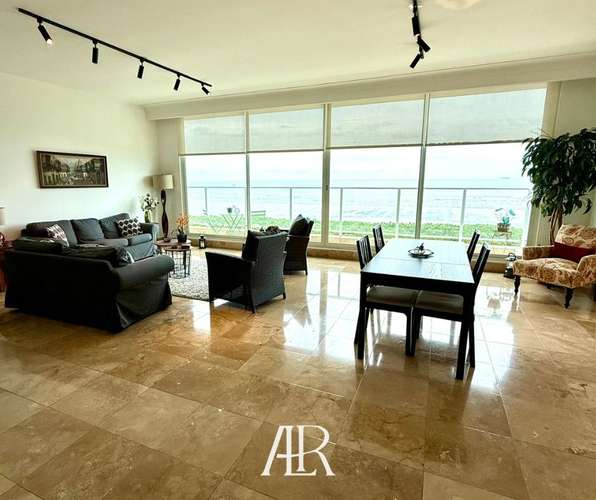 Alquiler de apartamento frente al mar  - PH Acqua II