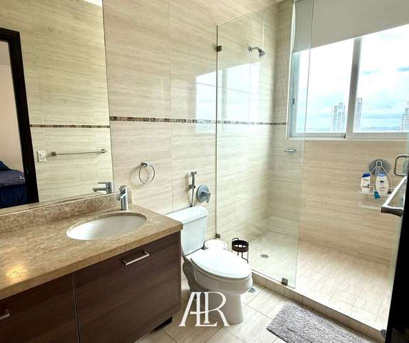 Alquiler de apartamento frente al mar  - PH Acqua II