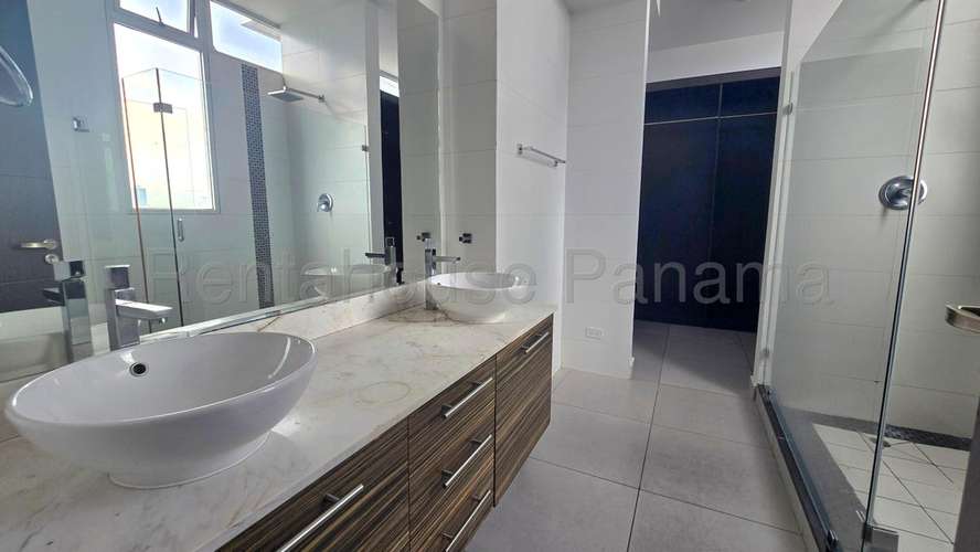Apartamento en Venta en Avenida Balboa con Vista al Mar KC - Imagen 13