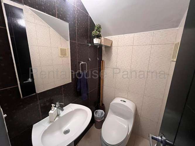 268626. Se vende casa amoblada, 4 recámaras, 4.5 baños, den, 300m