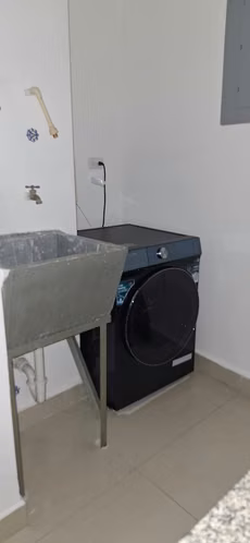 Alquilo apartamento en Vía España  - Imagen 6