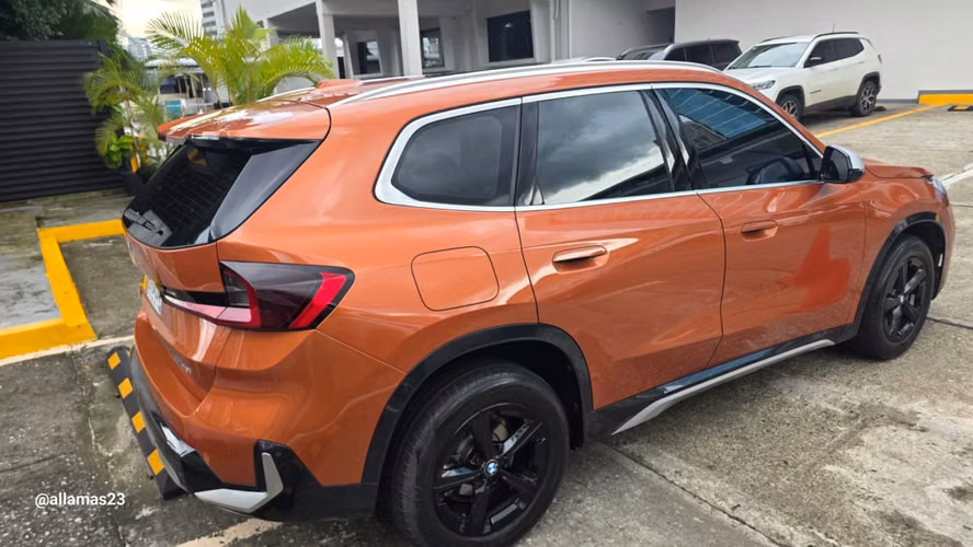 Vendo BMW X1 sdrive 18i con garantía de fabrica  - Imagen 5