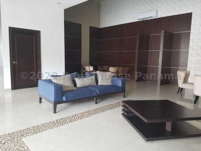 J2798GRR Venta de Apartamento en Hato Pintado 