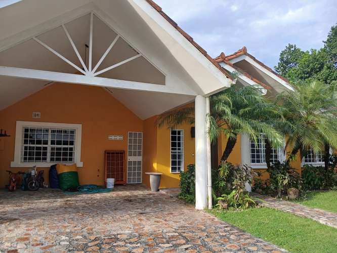 CASA 2R2.5B2P AMOBLADO LUJOSO EN FRENTE ESCUELA ISP BRISAS DE GOLF 1500 - Imagen 3