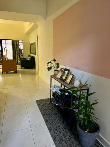 CASA 2R2.5B2P AMOBLADO LUJOSO EN FRENTE ESCUELA ISP BRISAS DE GOLF 1500 - Imagen 8