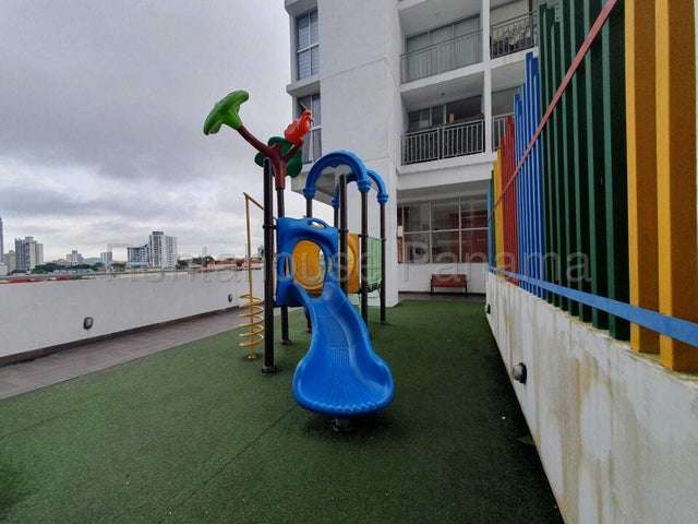 J2772GRR Venta de Apartamento en Pueblo Nuevo 