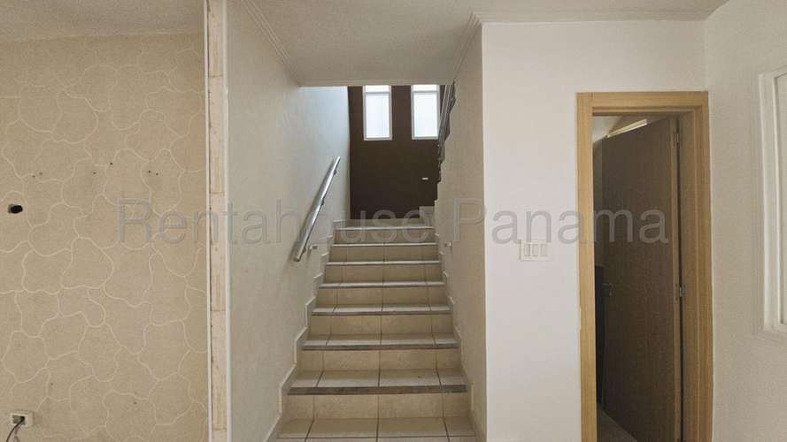 Casa en Venta en Brisas del Golf Panamá Norte KC