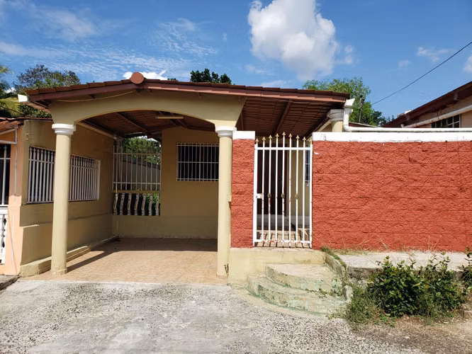 Venta de casa en Las Cumbres